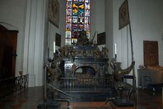 Kaiserkenotaph in der Frauenkirche_2.jpg